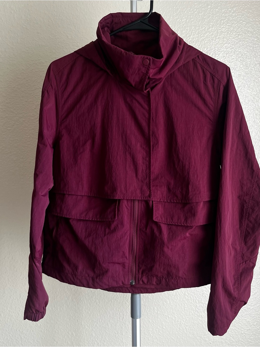Lululemon Always Effortless Jacket Size 6 Wine Berry - Picture 3 of 14